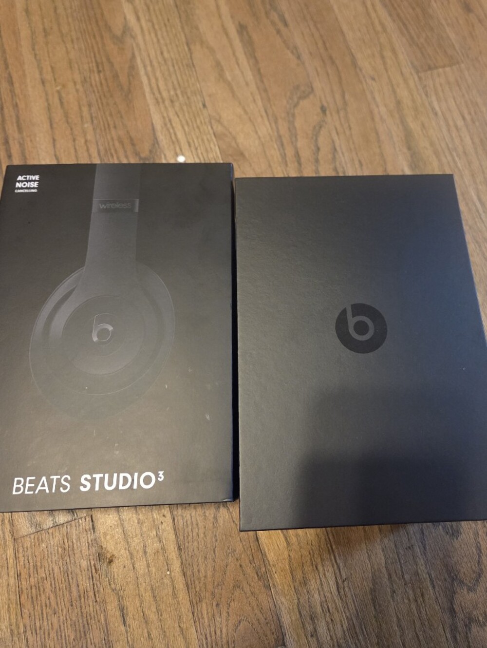 Beats by Dre Studio3 Wireless Headphones - Black - Picture 2 of 6